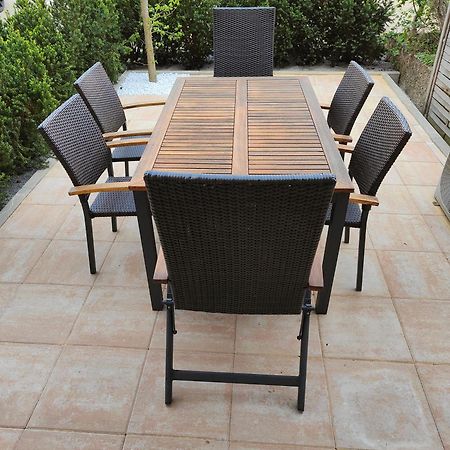 Eleonoras Ferienwohnung In Wuerzburg Stadt Mit Terrasse Im Erdgeschoss Inklusive Eigenen Parkplaetzen Vor Der Tuer Екстериор снимка